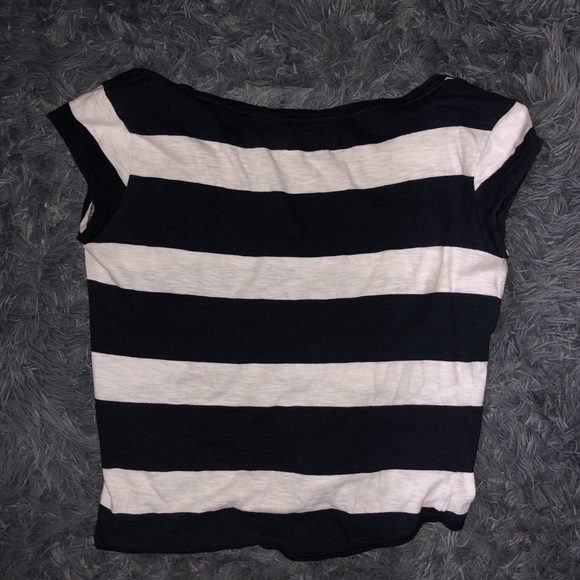 Striped Tie Bottom Abercrombie&Fitch T-Shirt 😍 - Picture 2 of 4
